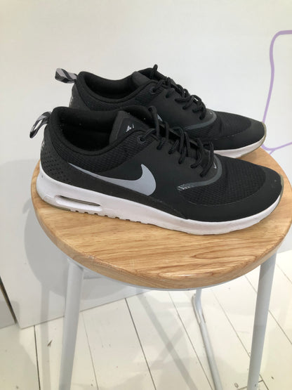 Nike Air Max Black Lace Up Sneakers, US 8