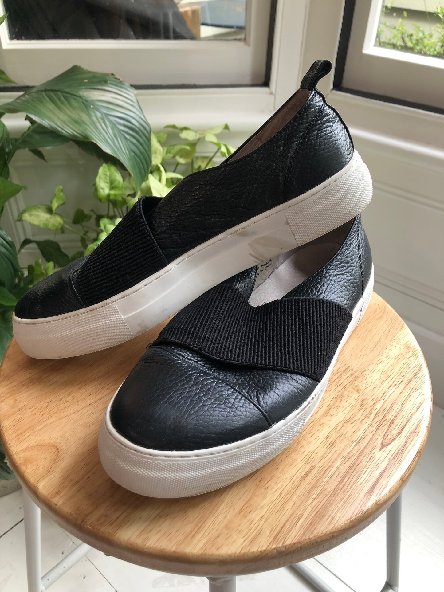 Moochi Black Slip Ons, 41 (10)