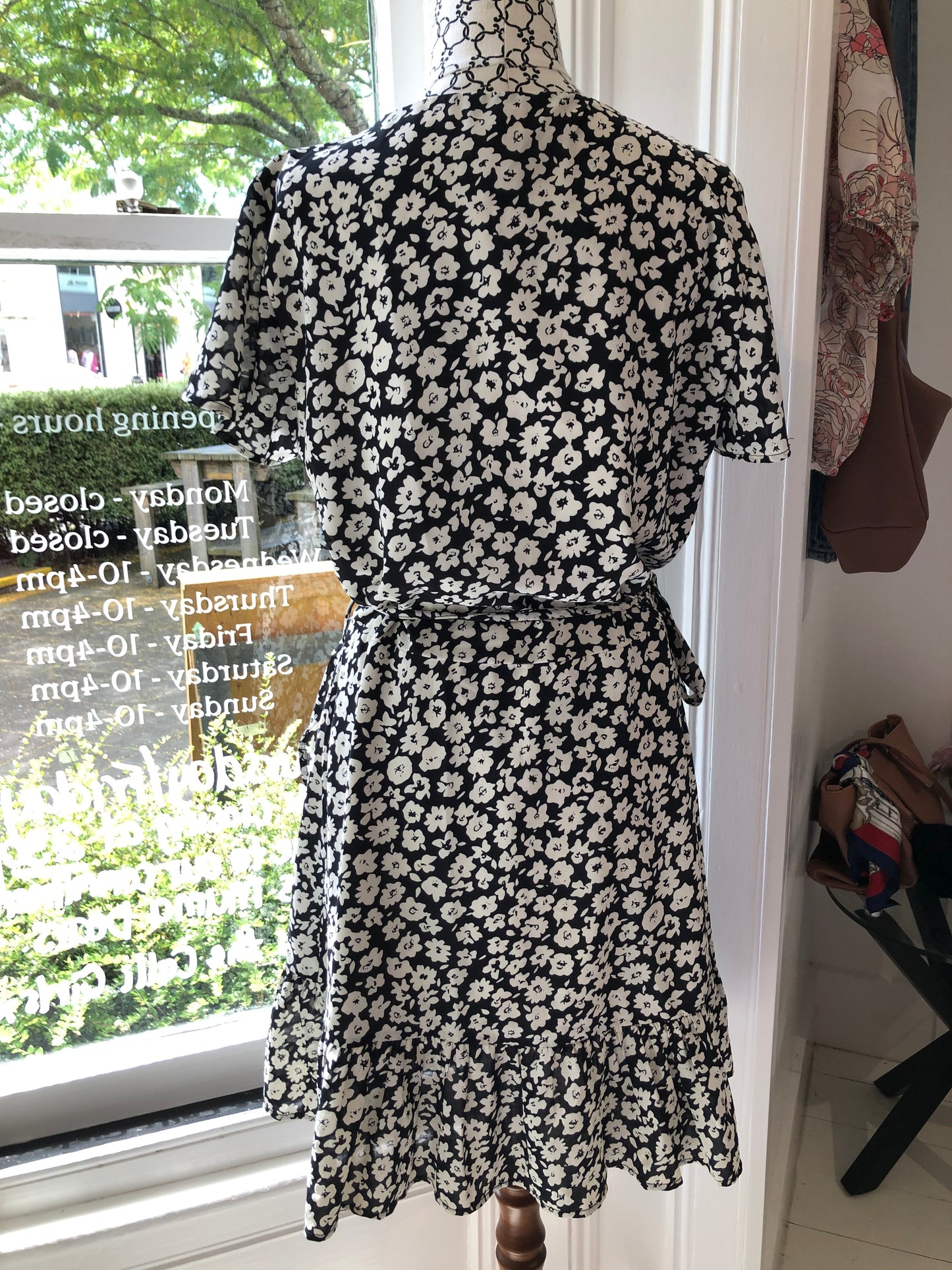 Leoni Black/White Floral Wrap Dress, 12