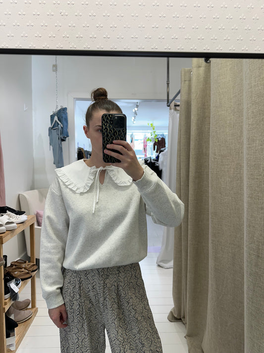 H&M Grey Collared Sweatshirt (BNWOT), S