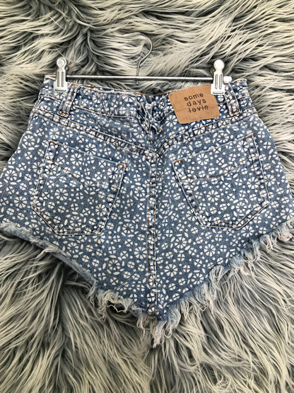 Some Days Lovin Denim/White Pattern Shorts, 28