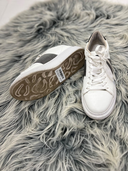 Stella & Gemma white Sneakers, Size 9