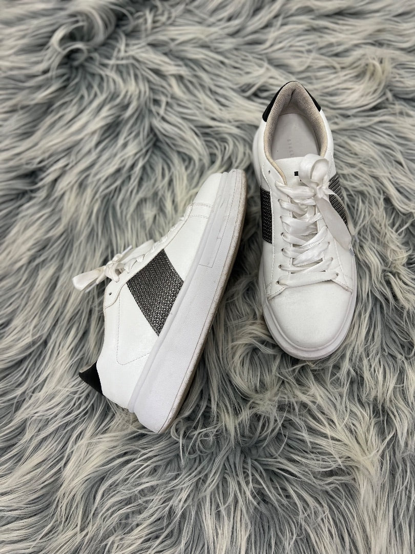 Stella & Gemma white Sneakers, Size 9